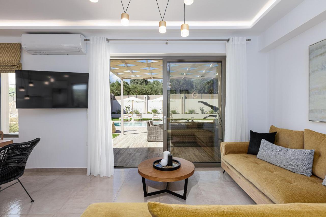 Koin Villa Sunset, With Heated Pool & Whirlpool, By Thinkvilla Perama  Exterior photo